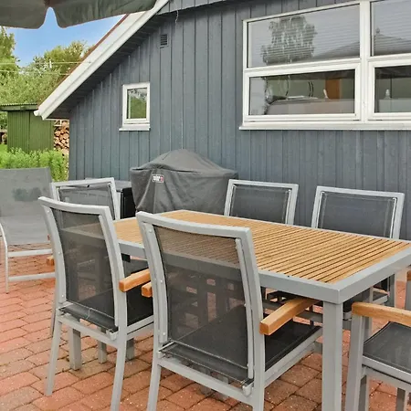 Holiday home Stunning In Haderslev With Kitchen *
